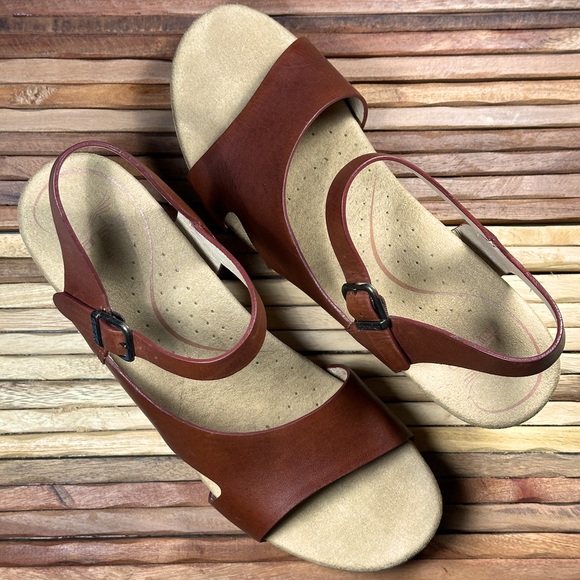 Dansko Tasha Leather Sandals, EU size 42/size 11.5/12 per Dansko size chart - Picture 2 of 6